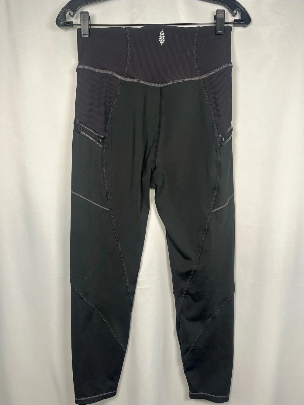 Free people movement black cross the line leggings high rise workout SZ M